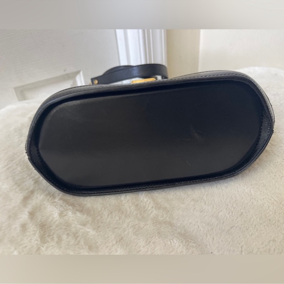 Bally vintage leather Bag GUC - Picture 6 of 8